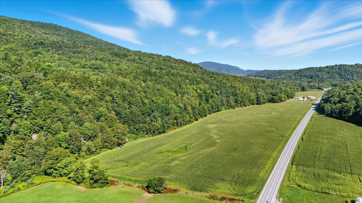 1433 North 116 Road, Unit B Bristol, VT 05443 - Photo 8 of 60