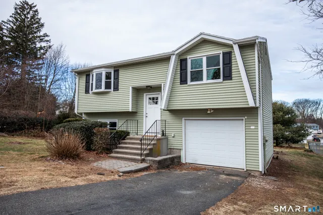 $379,000 | 291 Cartpath Drive, Meriden, CT 06450