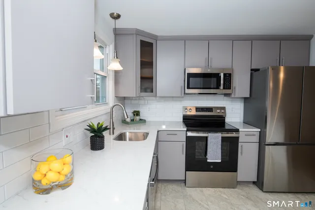 $379,000 | 291 Cartpath Drive, Meriden, CT 06450