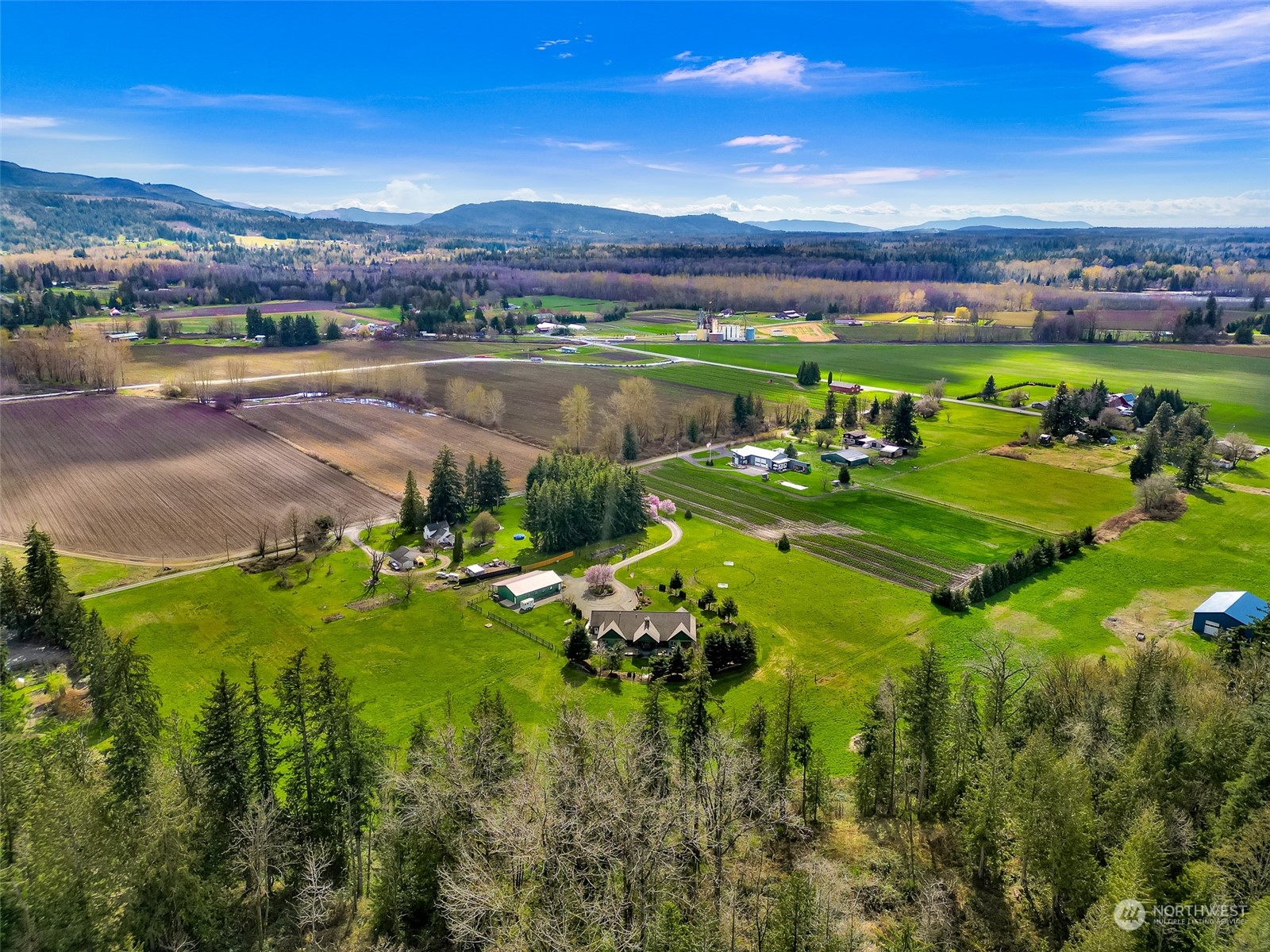 3678 Osgood Road Everson, WA 98247 - Photo 40 of 40 a view of a city with an ocean
