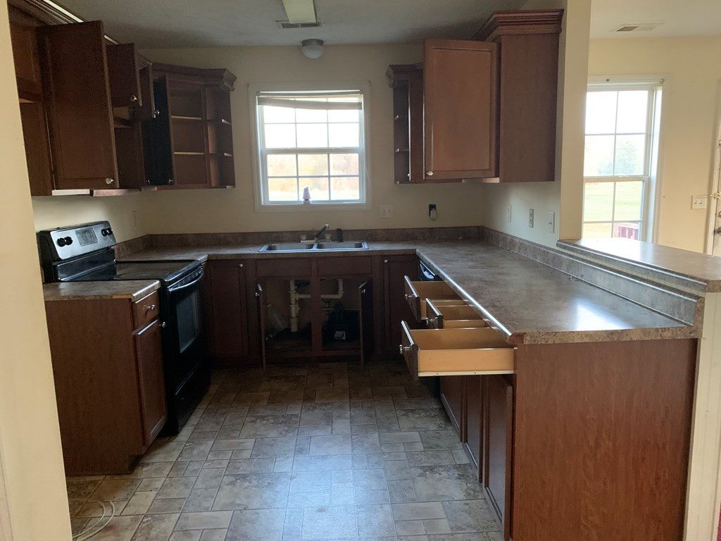 1141 Gardensgate Road Eutawville, SC 29048 - Photo 11 of 33 Gallery Image 11
