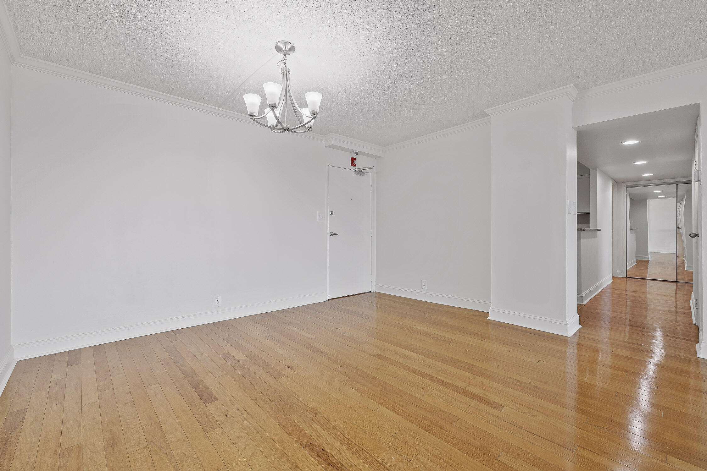 1131 Stringers Ridge Road, Unit 7A Chattanooga, TN 37405 - Photo 12 of 39 Pinnacle-5