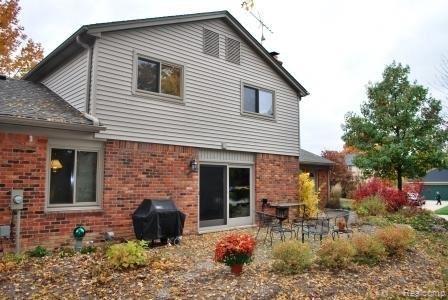 35998 Charter Crest Road Farmington, MI 48335 - Photo 13 of 15 Patio