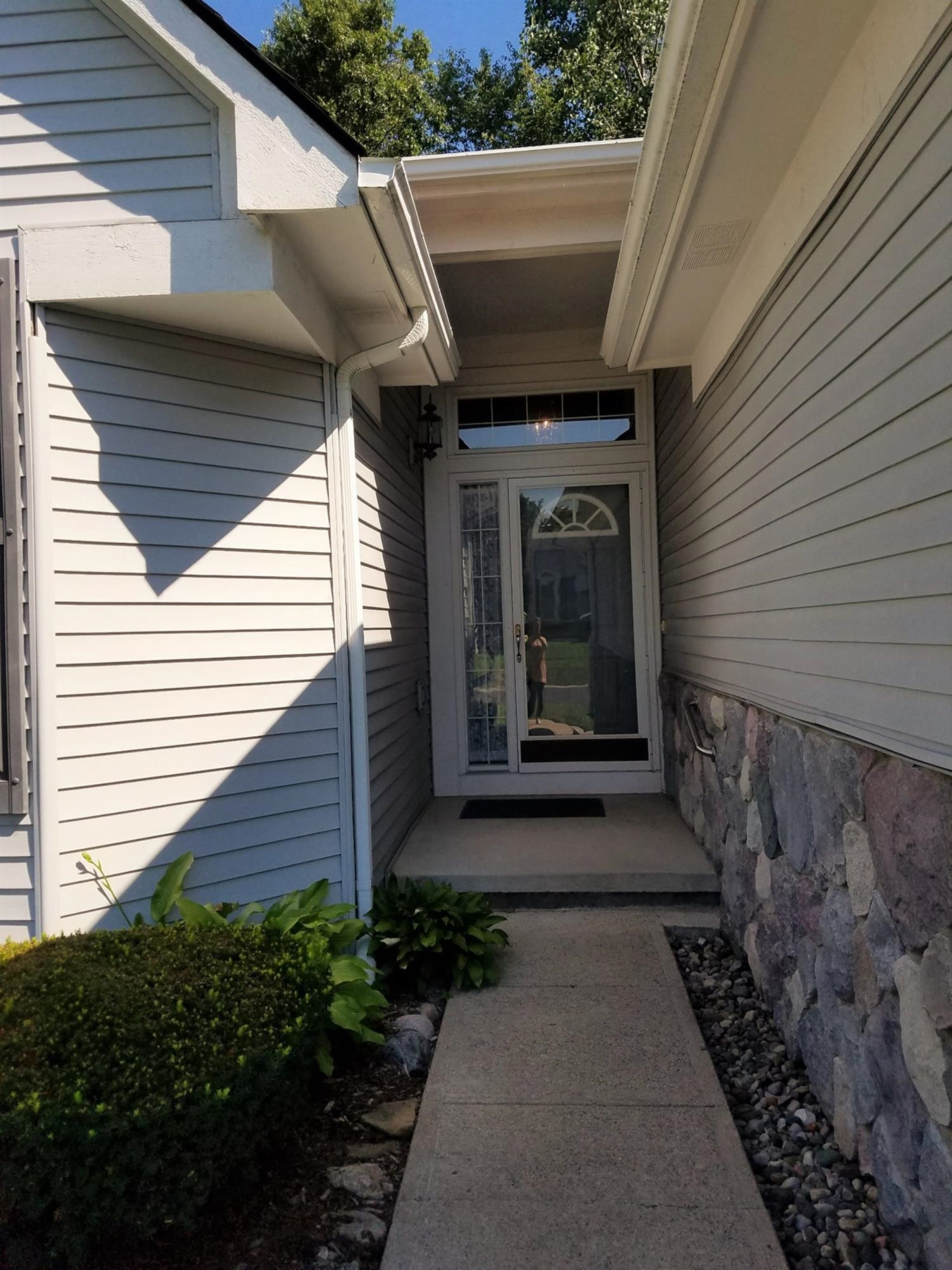 989 Rikki Ann Court Wixom, MI 48393 - Photo 2 of 10 Photo 2