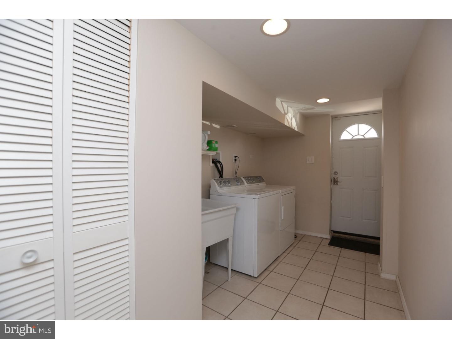 1142 Morefield Road Philadelphia, PA 19115 - Photo 23 of 25