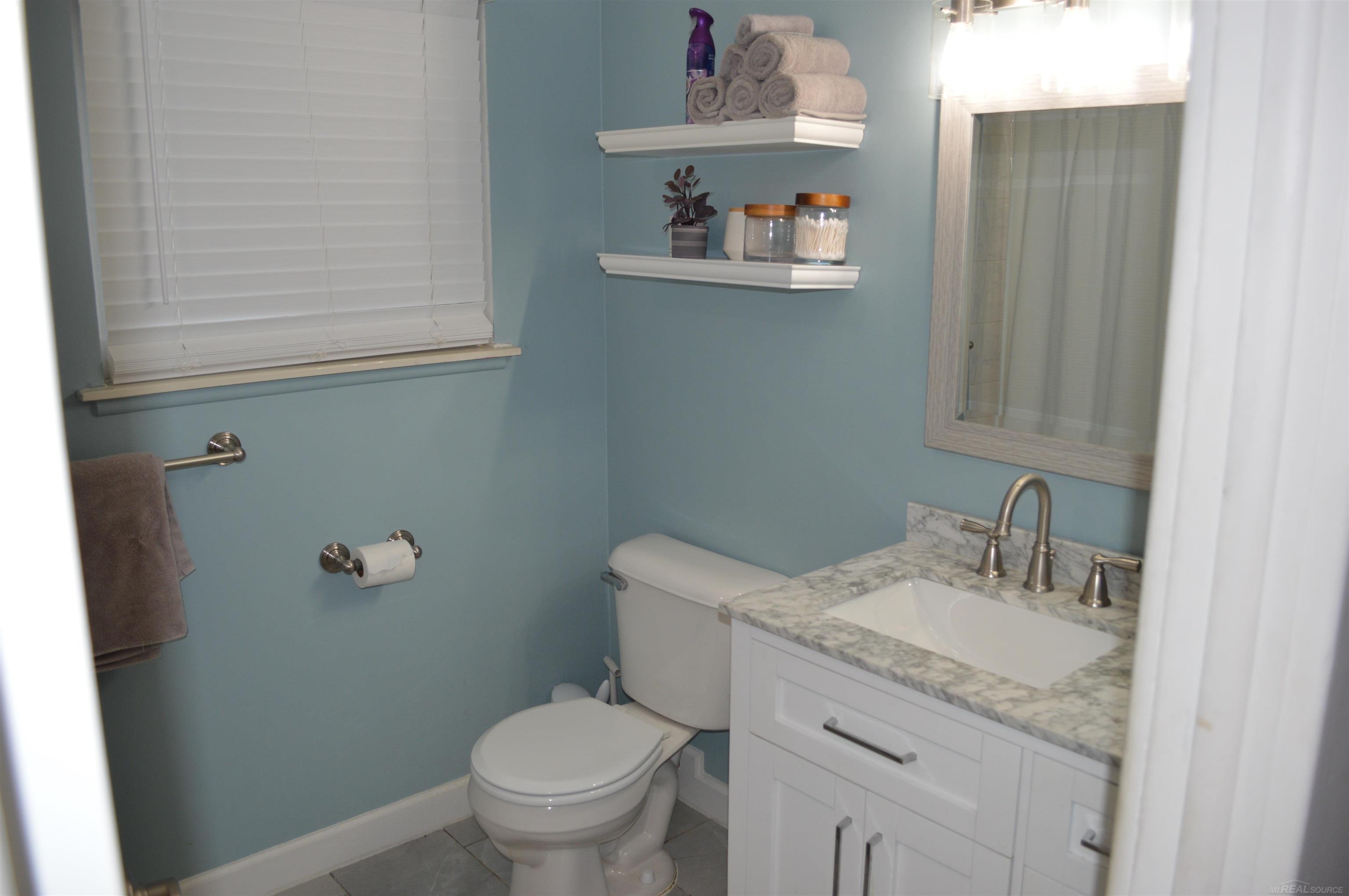 30747 Sutherland Avenue Warren, MI 48088 - Photo 6 of 16