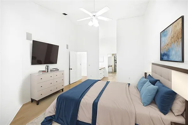 $345,000 | 1648 Starling Drive, Unit 202, Sarasota, FL 34231