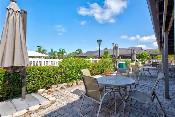 $345,000 | 1648 Starling Drive, Unit 202, Sarasota, FL 34231