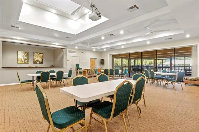 $399,000 | 1648 Starling Drive, Unit 202, Sarasota, FL 34231