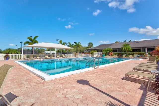 $399,000 | 1648 Starling Drive, Unit 202, Sarasota, FL 34231