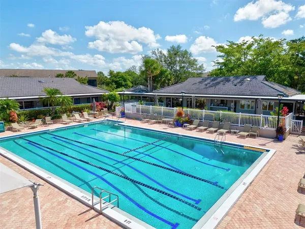 $345,000 | 1648 Starling Drive, Unit 202, Sarasota, FL 34231