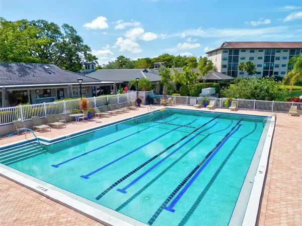$345,000 | 1648 Starling Drive, Unit 202, Sarasota, FL 34231