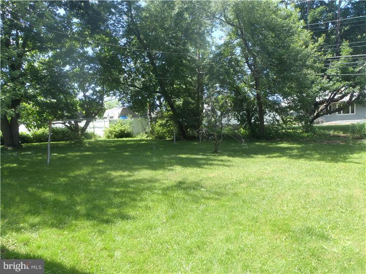 167 Wistar Road Fairless Hills, PA 19030 - Photo 14 of 17 Back Yard