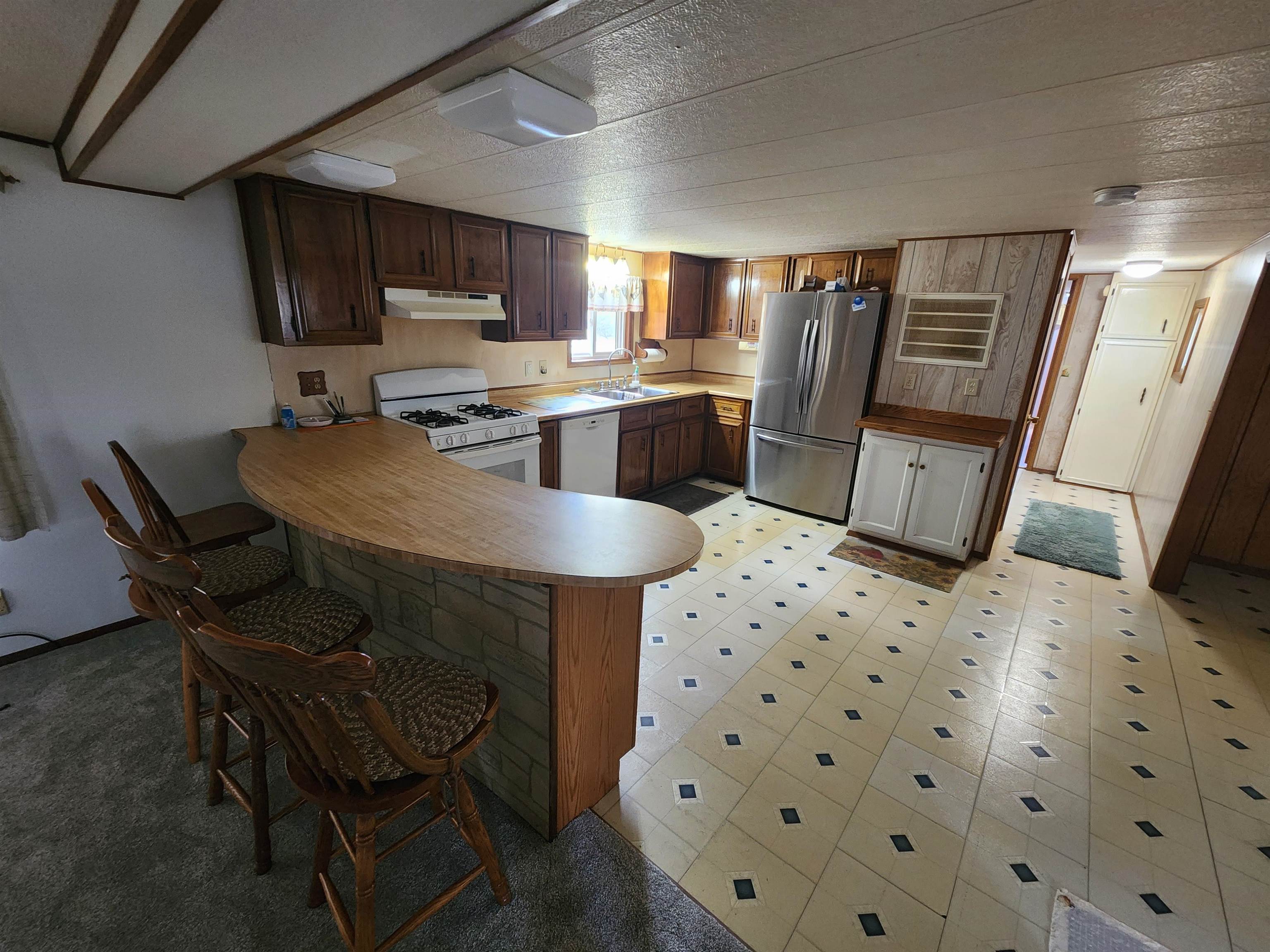 770 South Zimmerman Road Beulah, MI 49617 - Photo 15 of 42 1948490-0e3ff9cd-3b79-4a67-996c-f424303af58e.JPG