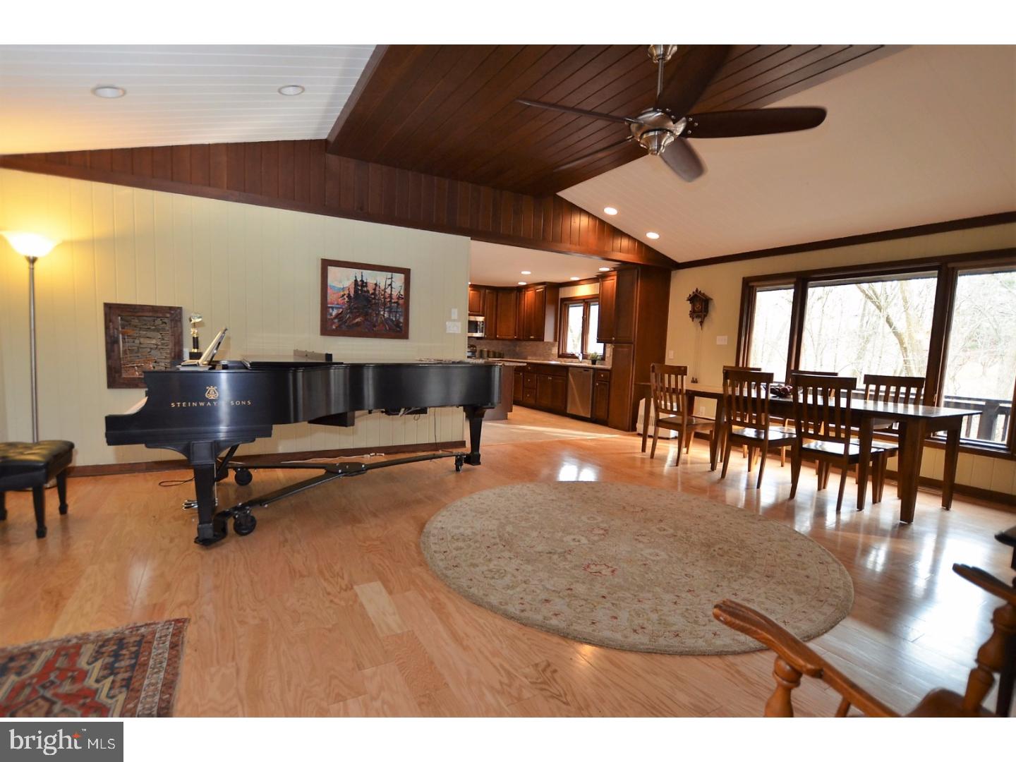 1009 Kepler Road Pottstown, PA 19464 - Photo 8 of 25 Dining Room