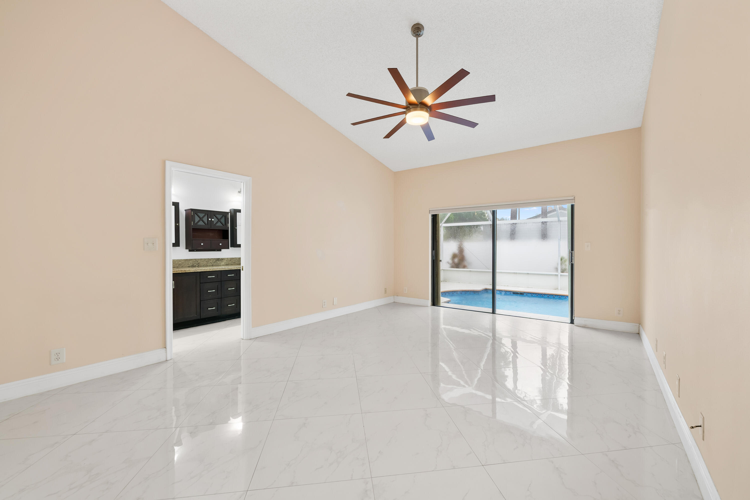 281 North Country Club Boulevard Boca Raton, FL 33487 - Photo 11 of 31 DSC_3913