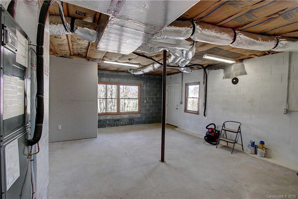 265 Mt Valley Road Waynesville, NC 28785 - Photo 17 of 21 Gallery Image 17