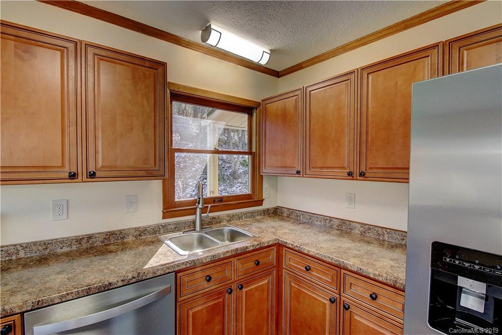 265 Mt Valley Road Waynesville, NC 28785 - Photo 7 of 21 Gallery Image 7