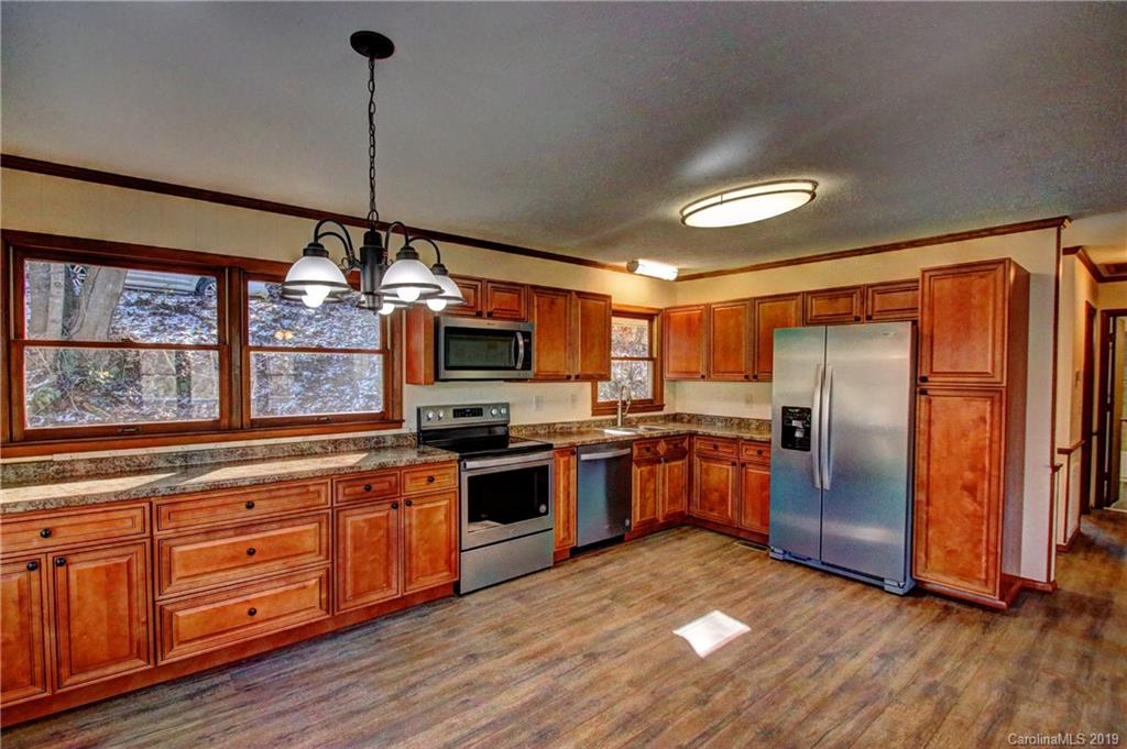 265 Mt Valley Road Waynesville, NC 28785 - Photo 9 of 21 Gallery Image 9