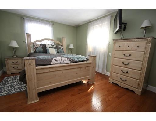 3 Fernwood Road Saugus, MA 01906 - Photo 4 of 29 Gallery Image 4
