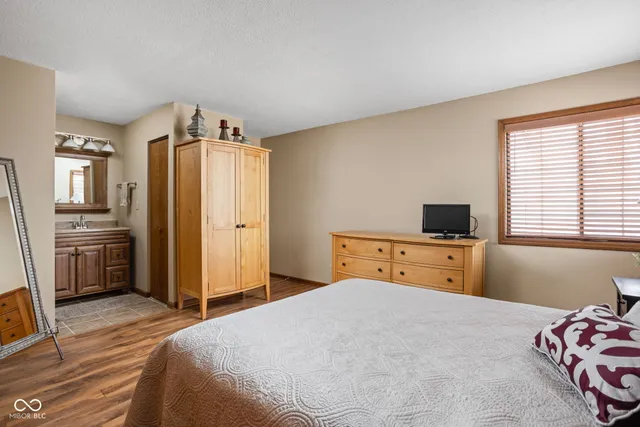 $312,500 | 33 Dominion Drive, Zionsville, IN 46077