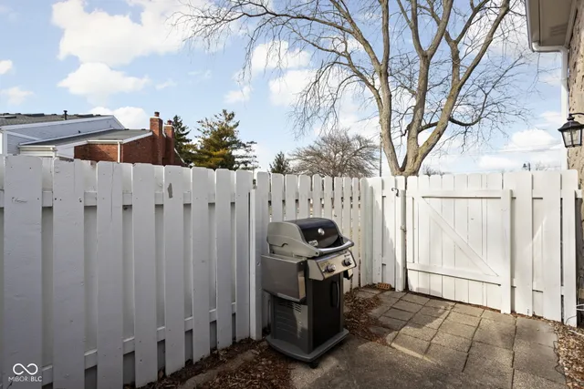 $312,500 | 33 Dominion Drive, Zionsville, IN 46077