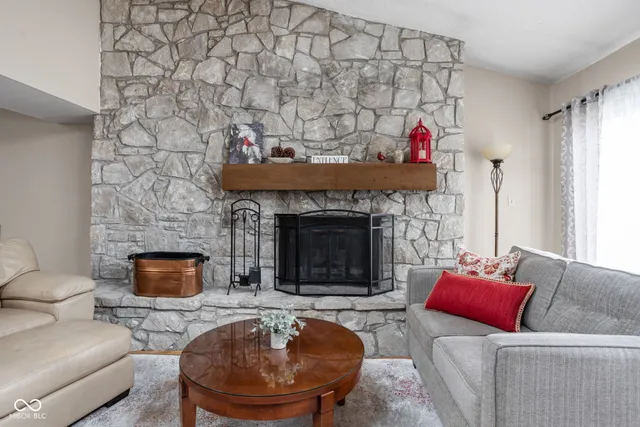 $312,500 | 33 Dominion Drive, Zionsville, IN 46077