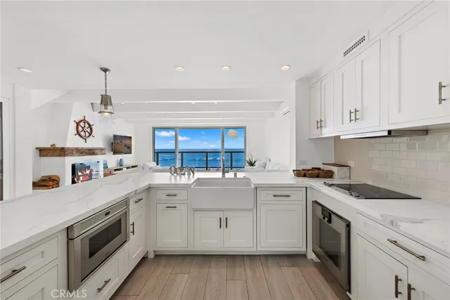 a bedroom with a bed and a ceiling fan