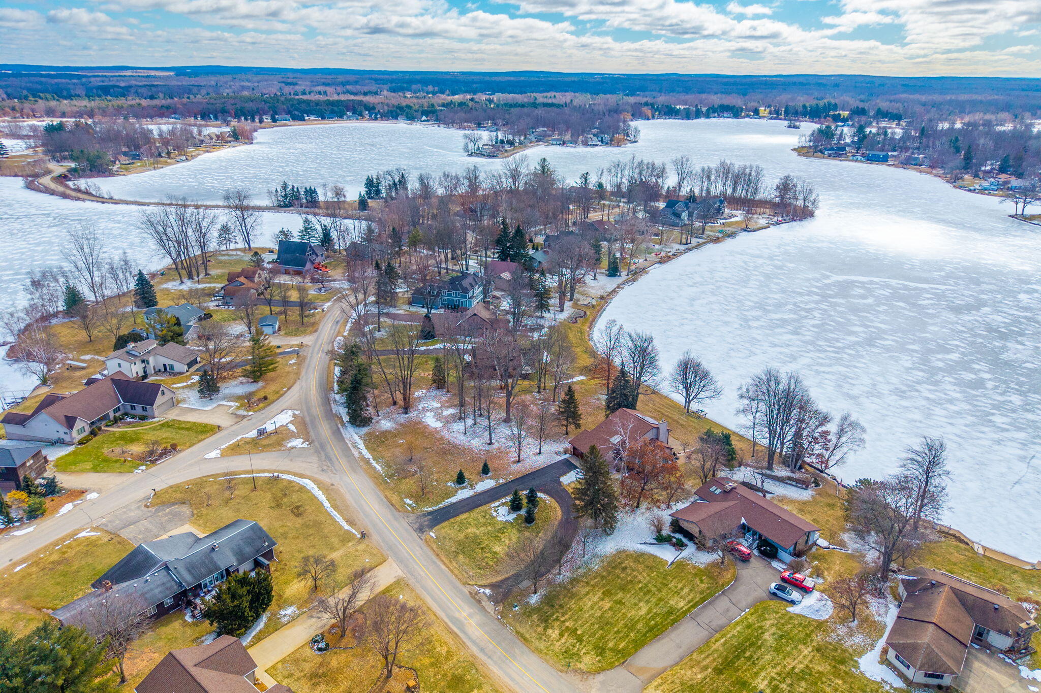 10845 East Royal Road Canadian Lakes, MI 49346 - Photo 43 of 54 37