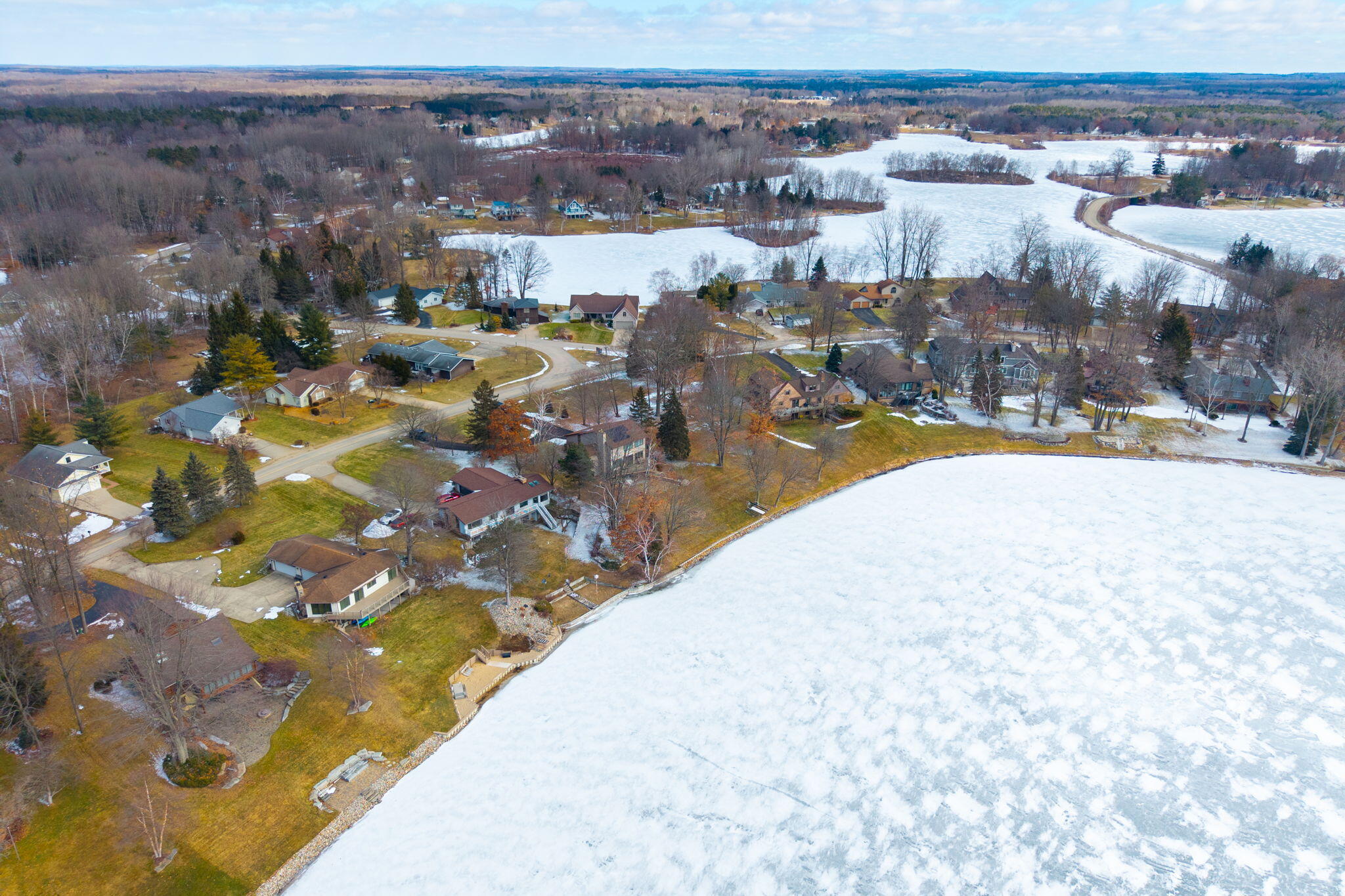 10845 East Royal Road Canadian Lakes, MI 49346 - Photo 44 of 54 38