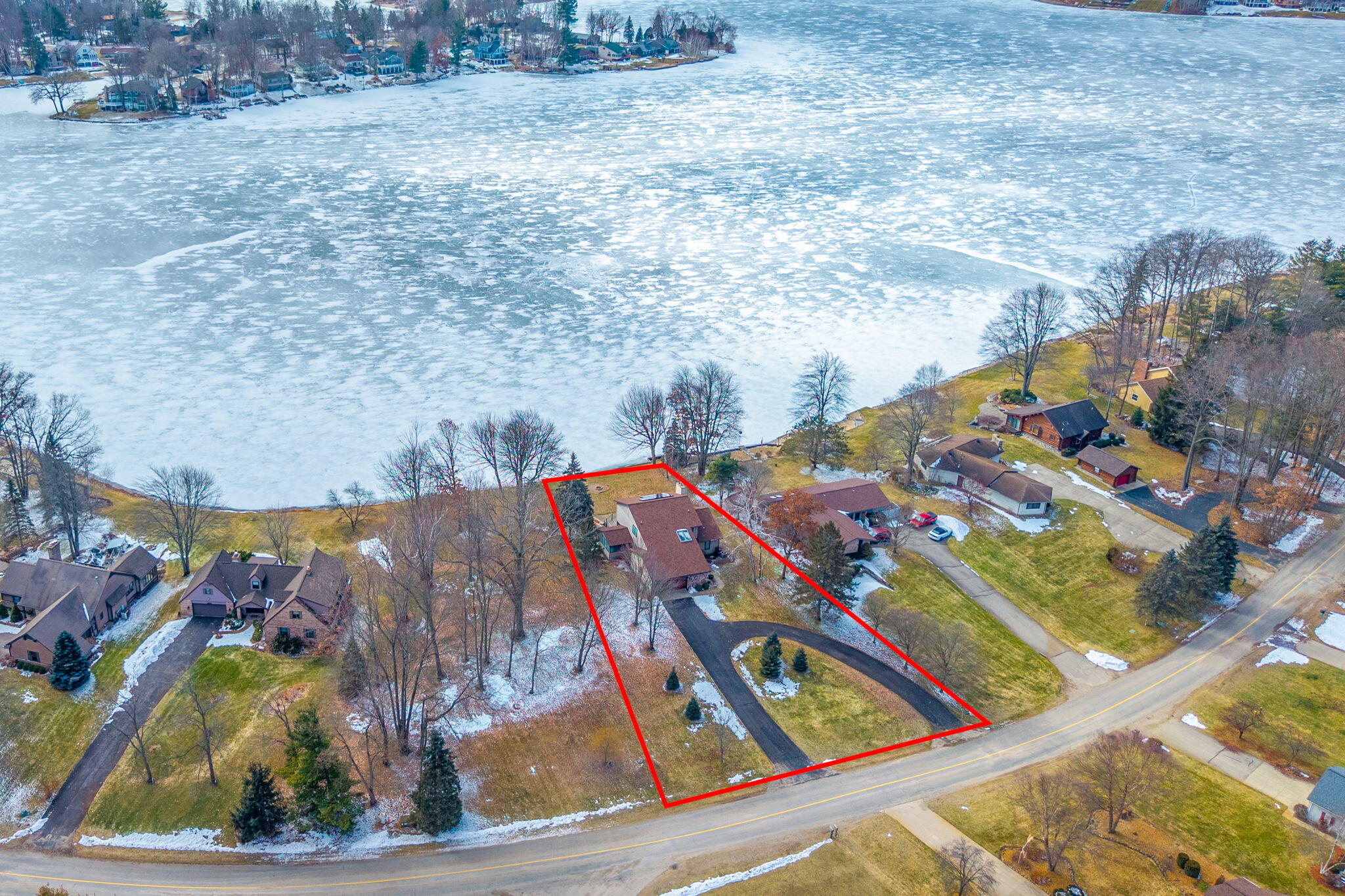 10845 East Royal Road Canadian Lakes, MI 49346 - Photo 46 of 54 40