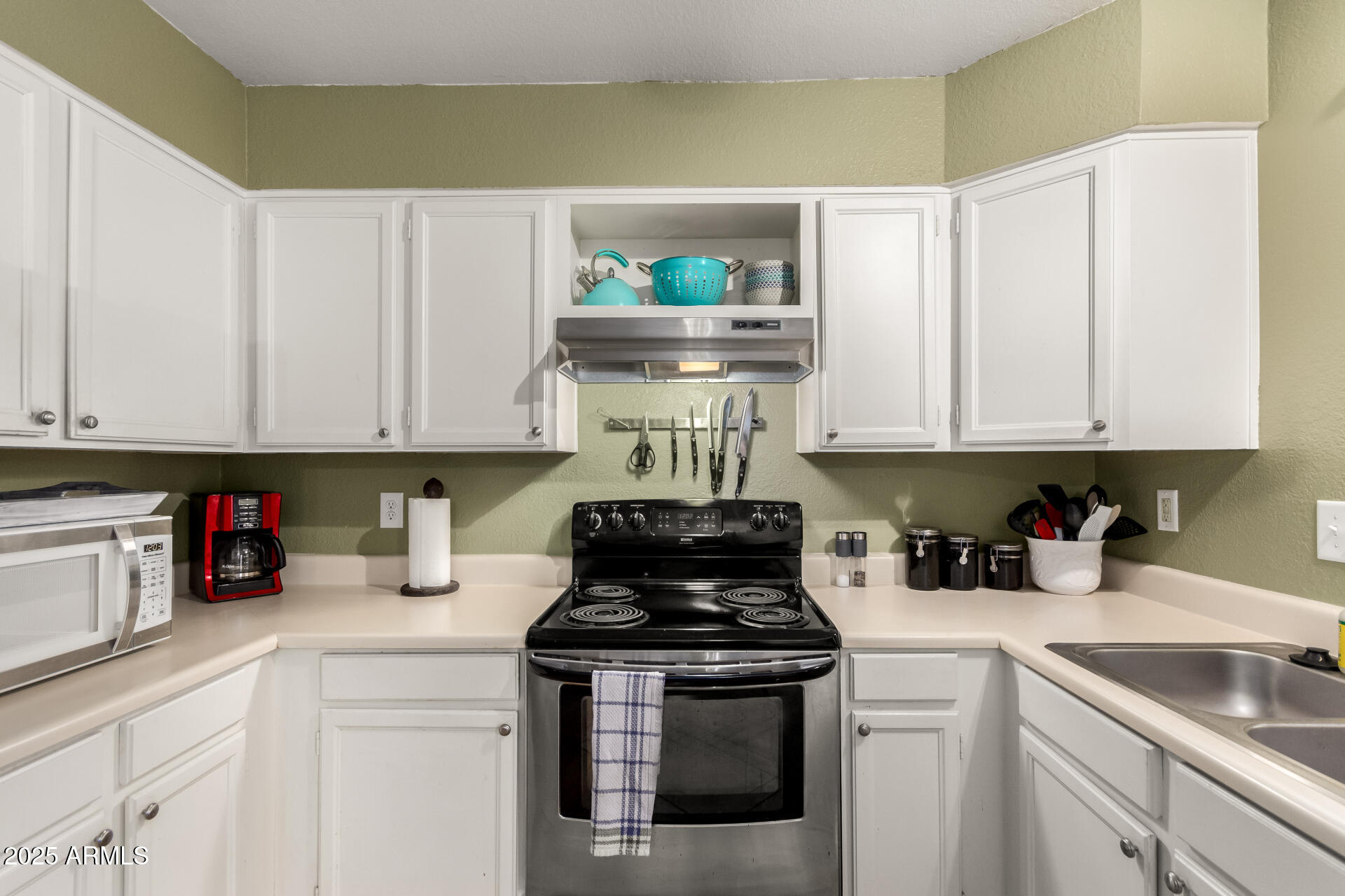 7977 West Wacker Road, Unit 171 Peoria, AZ 85381 - Photo 6 of 26 Kitchen