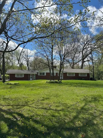 $3,650 | 2030 Crestwood Lane, Palatine, IL 60067