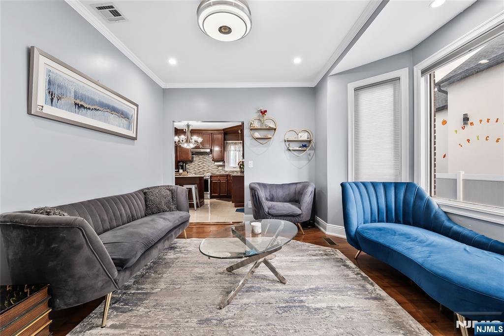 190 Totowa Road Totowa, NJ 07512 - Photo 8 of 34