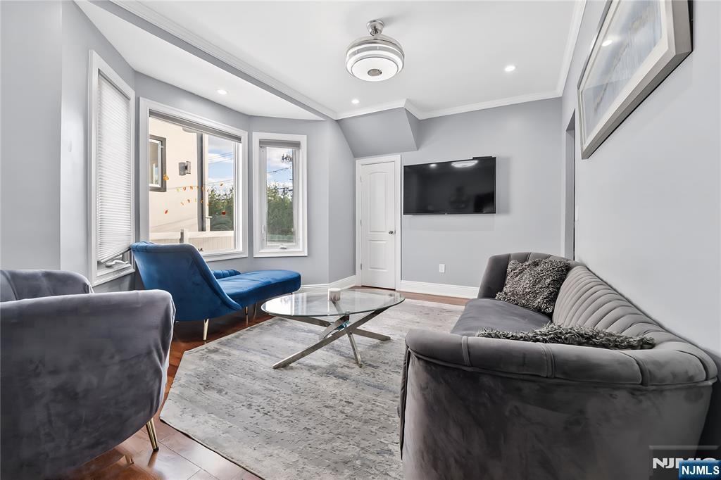 190 Totowa Road Totowa, NJ 07512 - Photo 9 of 34