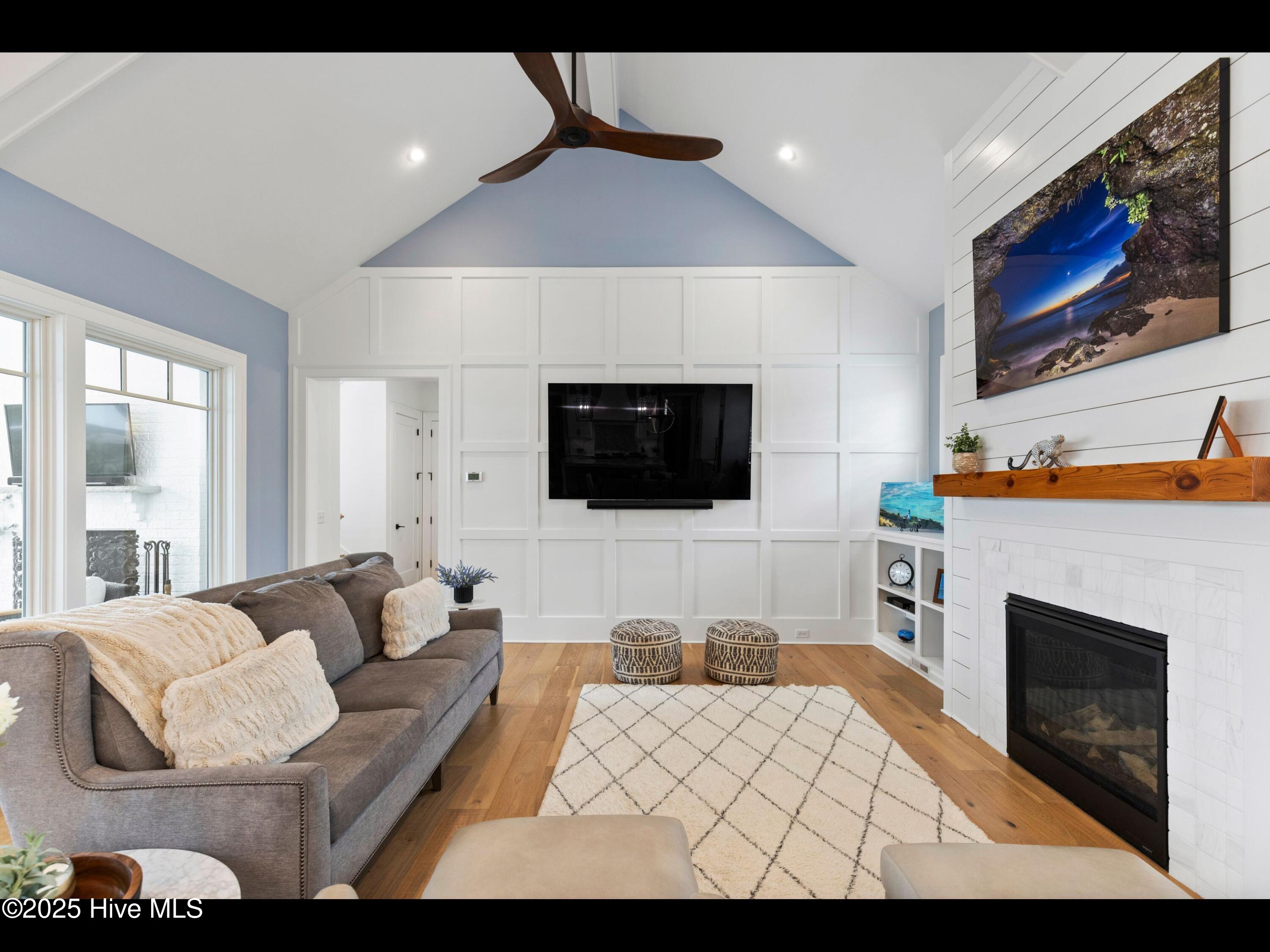 1012 Midnight Channel Road Wilmington, NC 28403 - Photo 42 of 105 Vaulted Ceiling Living Area