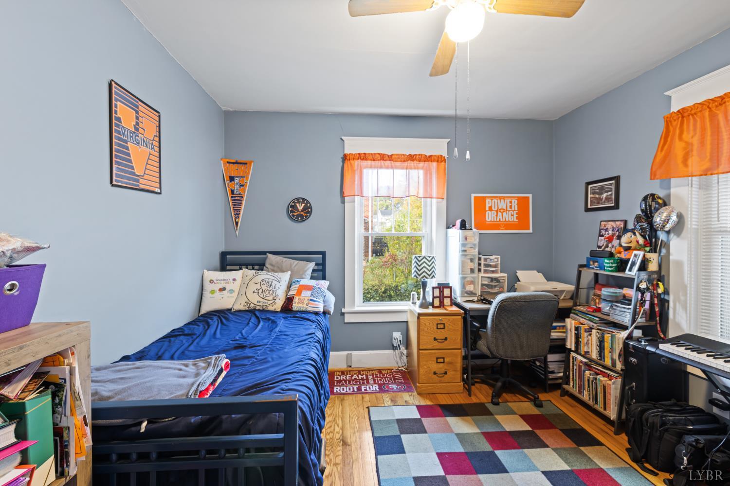 809 Broad Street Altavista, VA 24517 - Photo 20 of 50 a bedroom with furniture and a windows