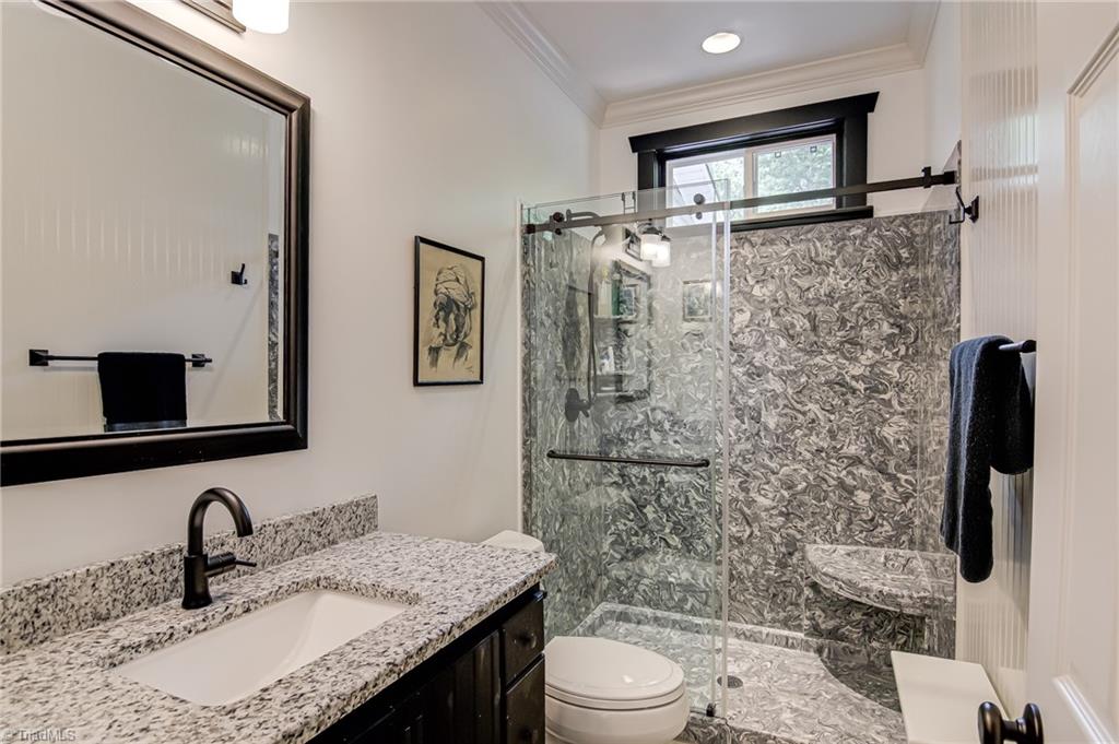 8958 Lasater Road Clemmons, NC 27012 - Photo 20 of 27 2nd bath