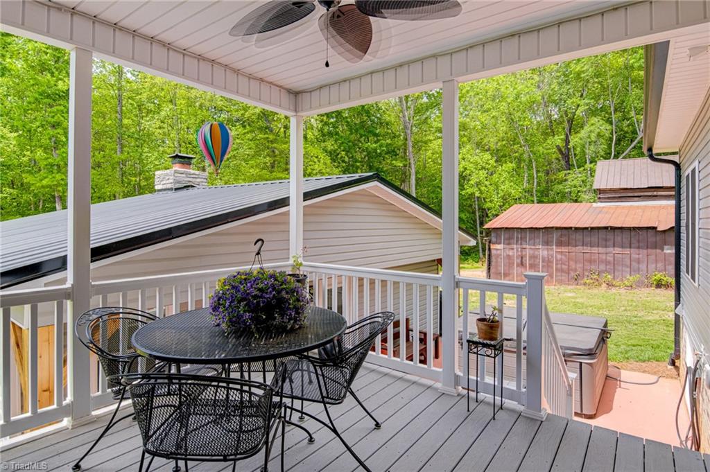 8958 Lasater Road Clemmons, NC 27012 - Photo 24 of 27 Covered back porch