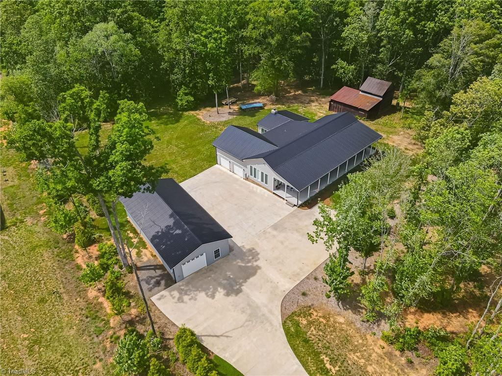 8958 Lasater Road Clemmons, NC 27012 - Photo 4 of 27 Log building to the right is not on this property