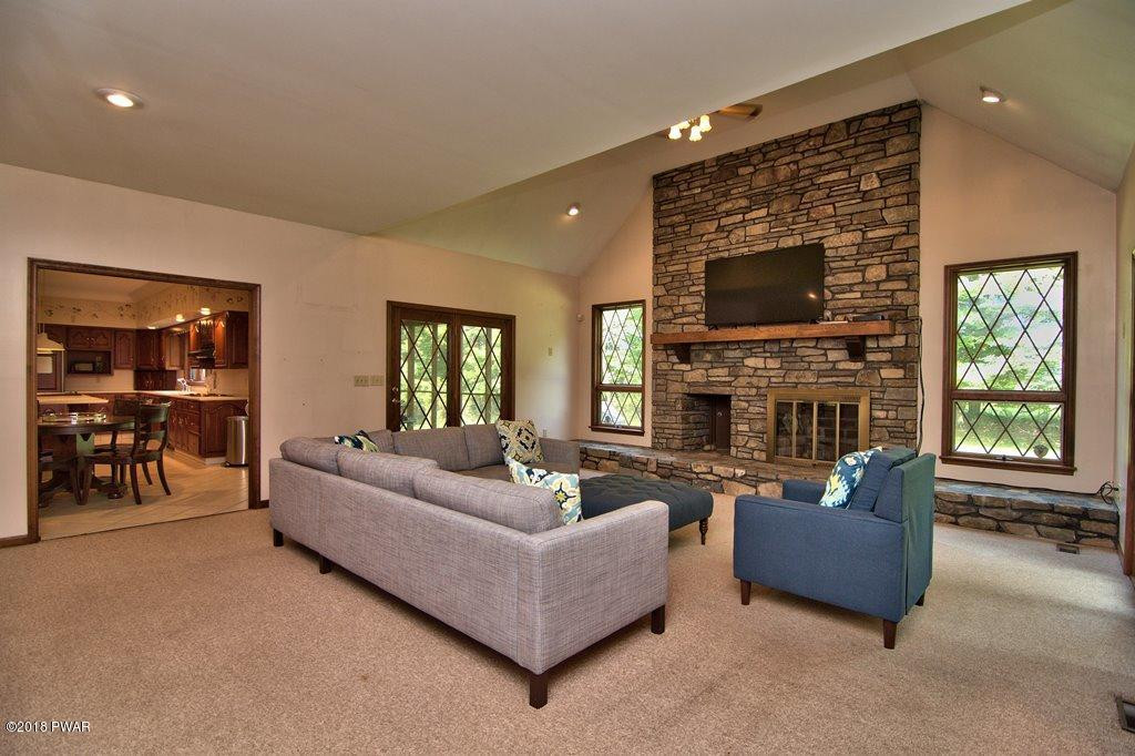 418 Craig Road Dalton, PA 18414 - Photo 15 of 63 Family Room