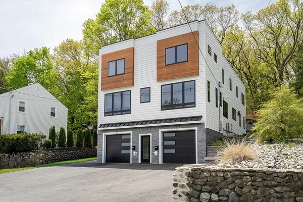 $1,499,000 | 366 Massachusetts Avenue, Unit 366, Lexington, MA 02420