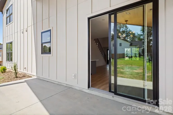 $615,000 | 760 New Hope Road, Flat Rock, NC 28731