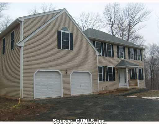 21 Morningview 85 Talmadge Road Hamden, CT 06518 - Photo 1 of 1 a front view of a house with a yard