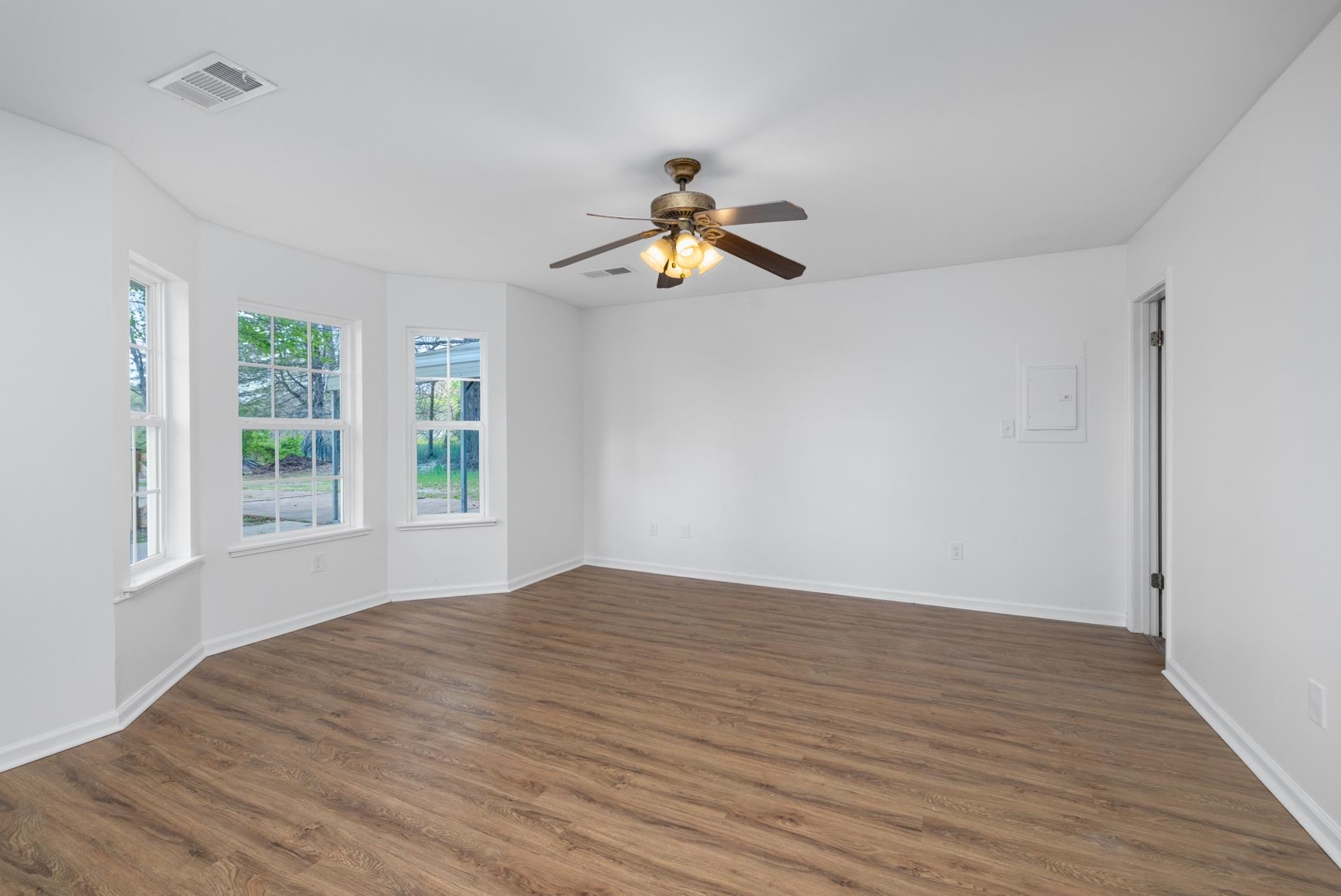 1388 Double Bridges Road Munford, TN 38058 - Photo 12 of 32