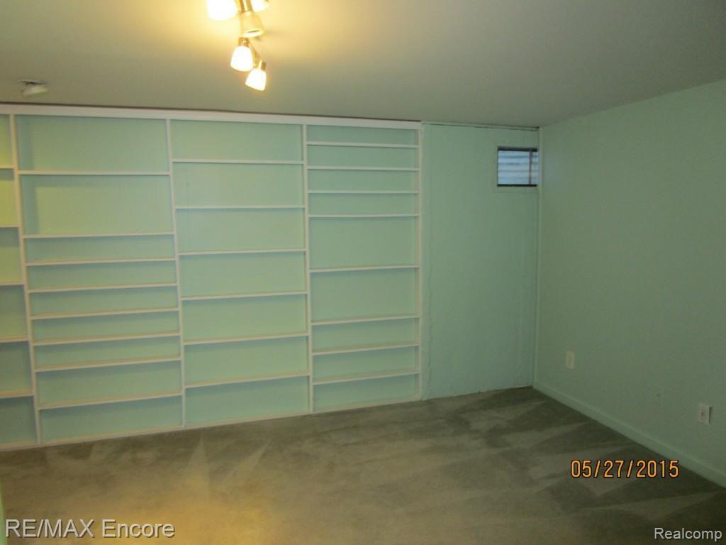 230 Pine Tree Ridge, Unit 2 Waterford, MI 48327 - Photo 16 of 22