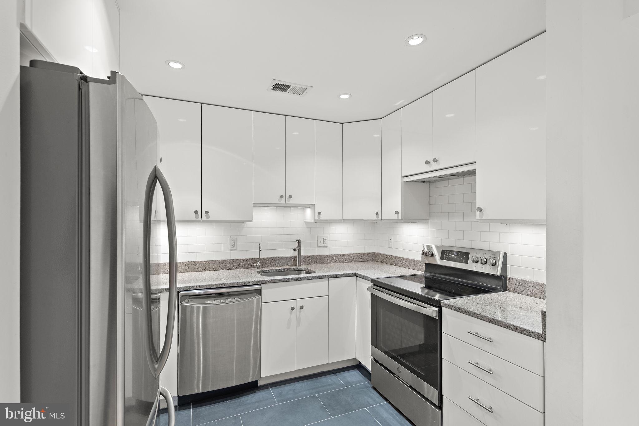 2630 Adams Mill Road Northwest, Unit T06 Washington, DC 20009 - Photo 9 of 22 Gallery Image 9