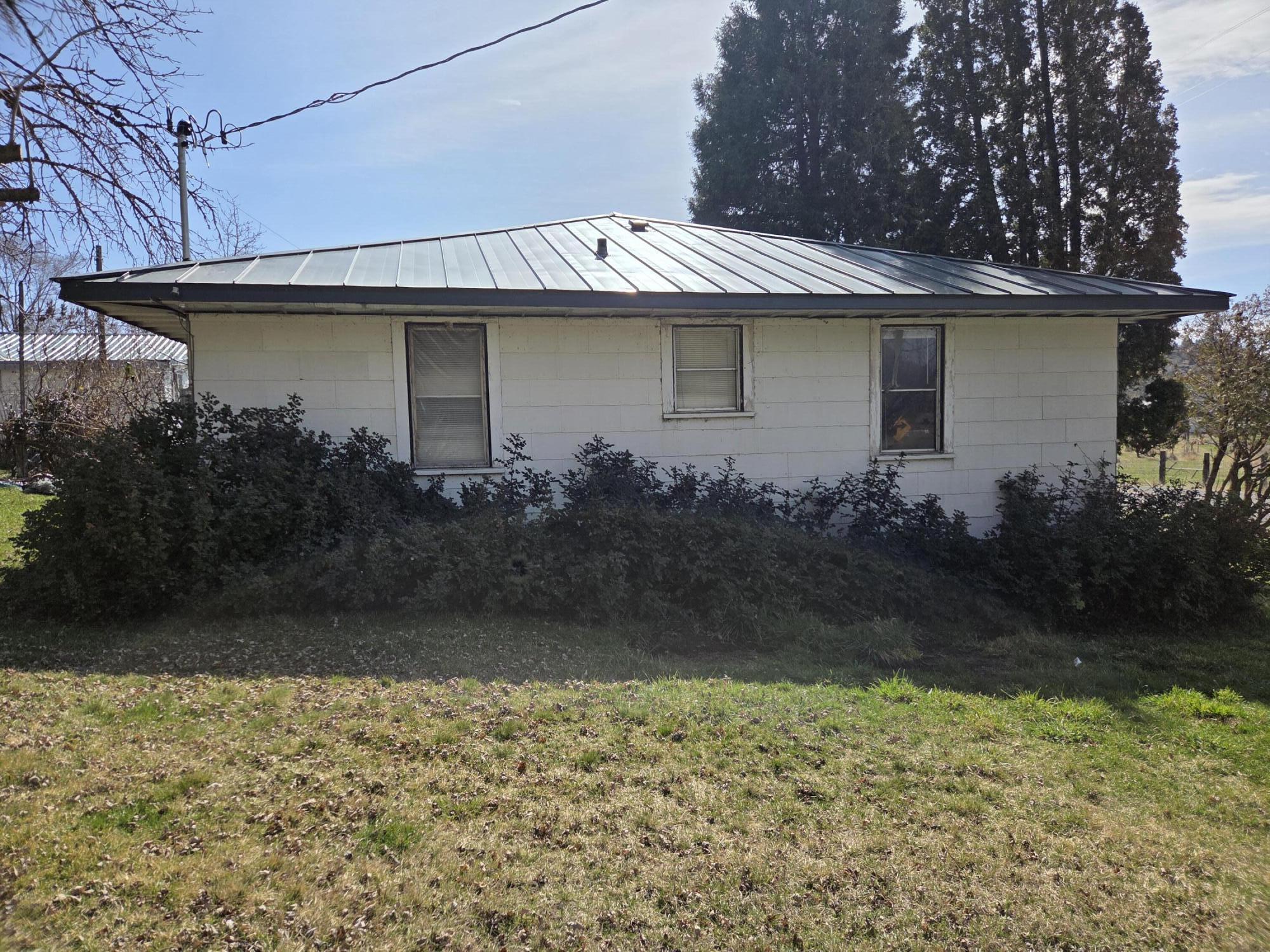 9143 Shady Pine Road Klamath Falls, OR 97601 - Photo 11 of 20 Gallery Image 11
