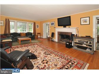 791 Wooded Road Jenkintown, PA 19046 - Photo 2 of 12 Living Room