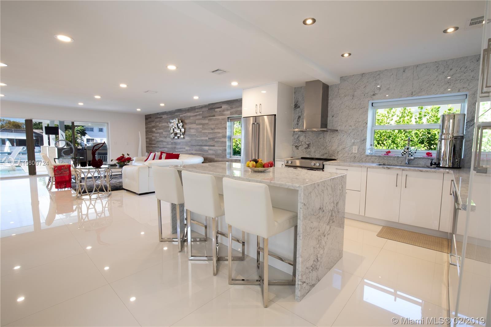 12780 Maple Road North Miami, FL 33181 - Photo 8 of 30